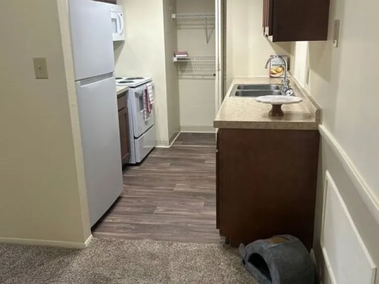 Autumn Creek Apartment Homes — Photo 18