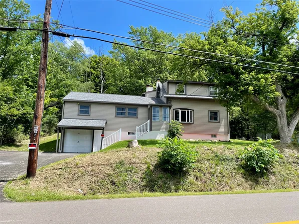 1143 Tracy Creek Rd, Vestal, NY 13850