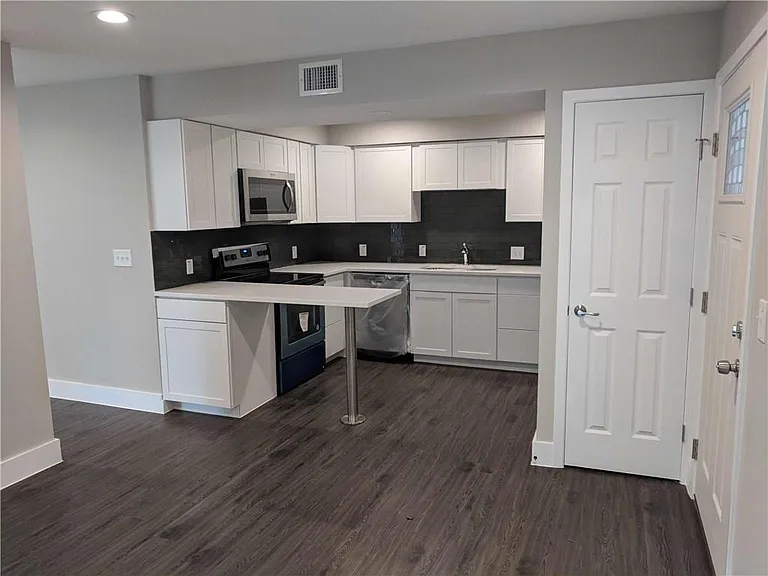 935 La Posada Dr #126 — Photo 4