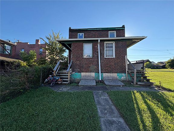 3rd image of 106 Meadow St
