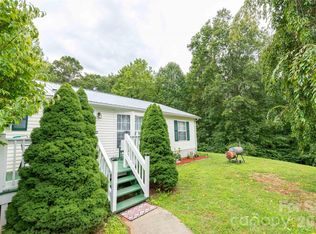 98 Cardinal Ln, Burnsville, NC 28714