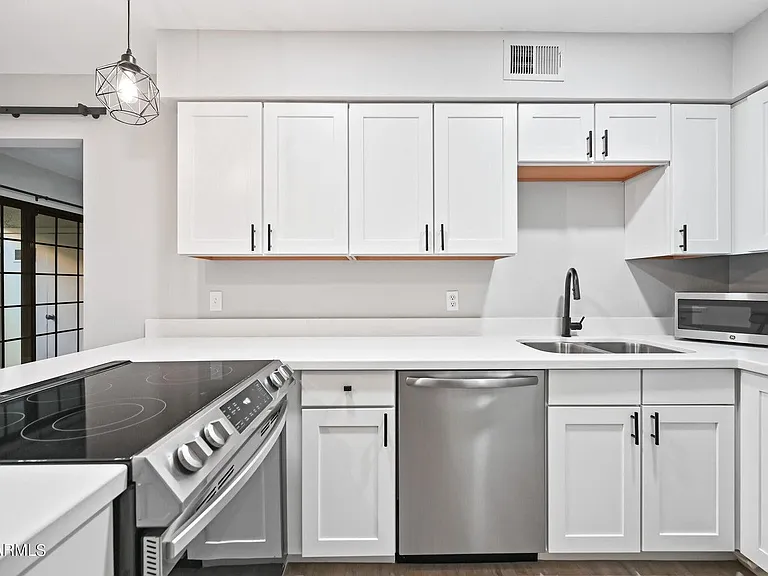 3131 W Cochise Dr #156 — Photo 7