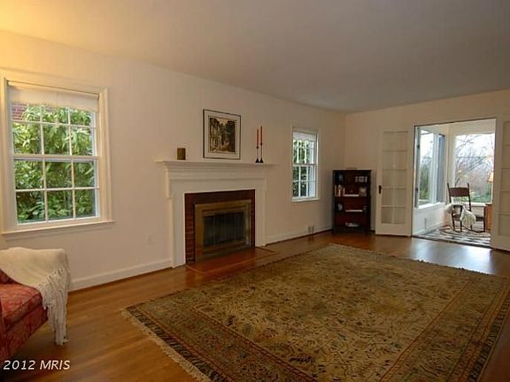 3rd image of 1701 N Harrison St