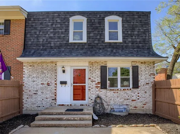 8611 Greenbrier Dr, Overland Park, KS 66212