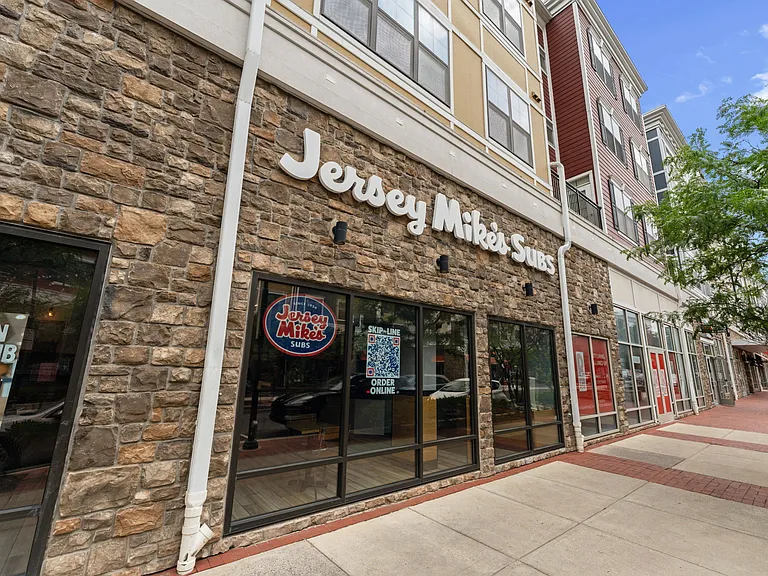 Jersey Mike's in walking distance!
