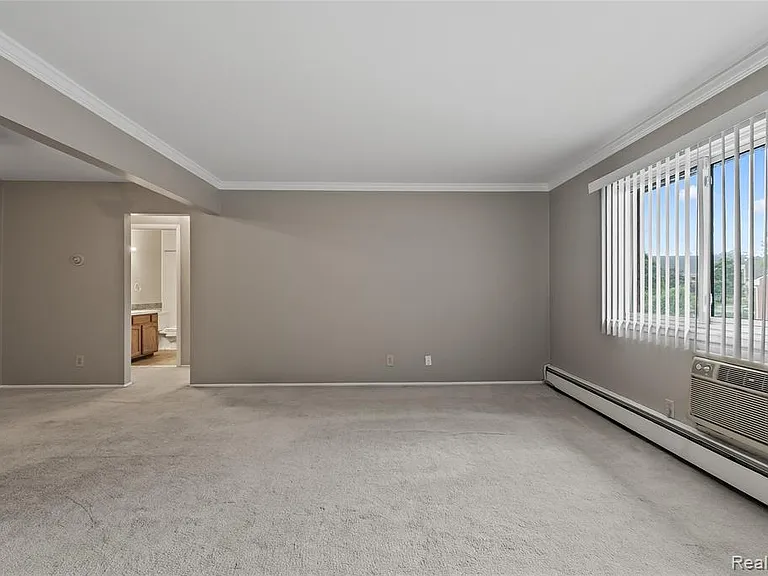 803 Plate St #207 — Photo 10