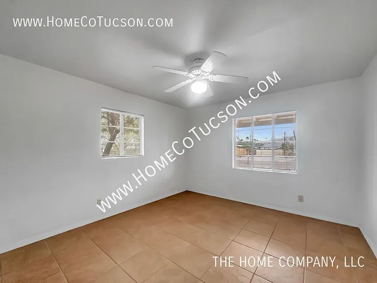 4738 E Cooper St — Photo 24
