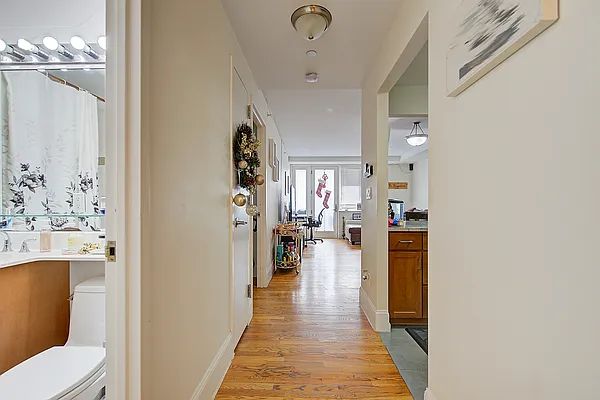 Sold by Landmarc Group | media 15