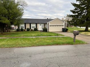8807 Wooded Glen Rd, Louisville, KY 40220