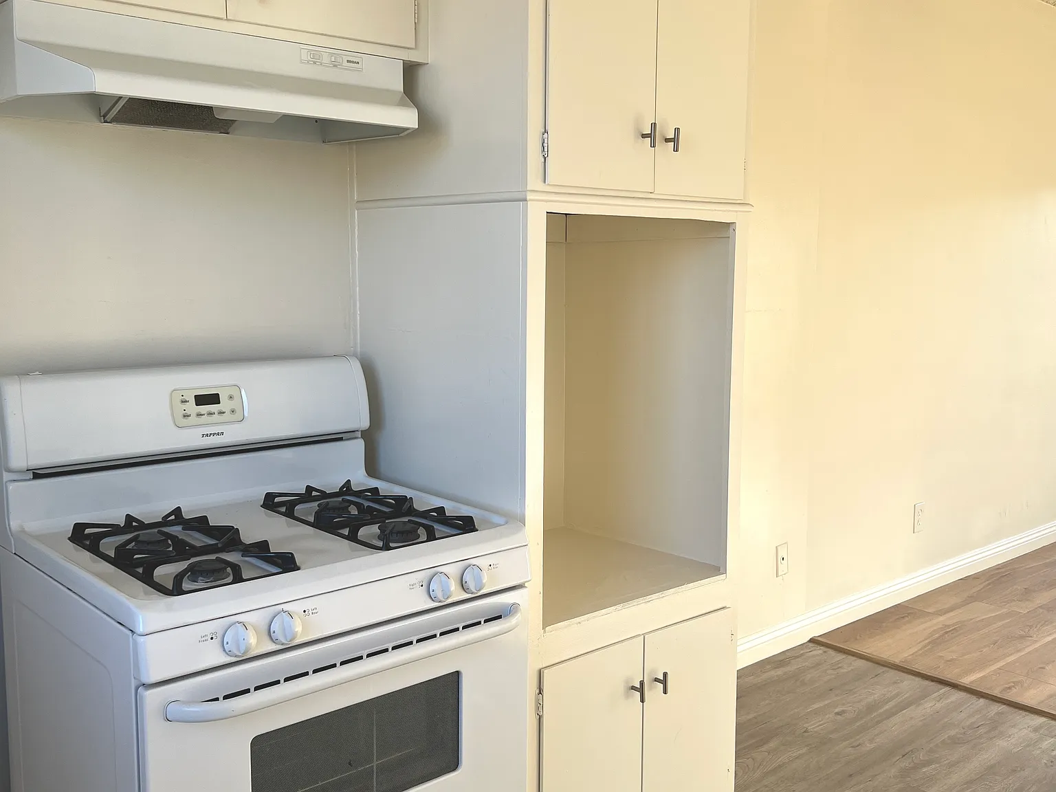 2 bed, $2,150 — Photo 2