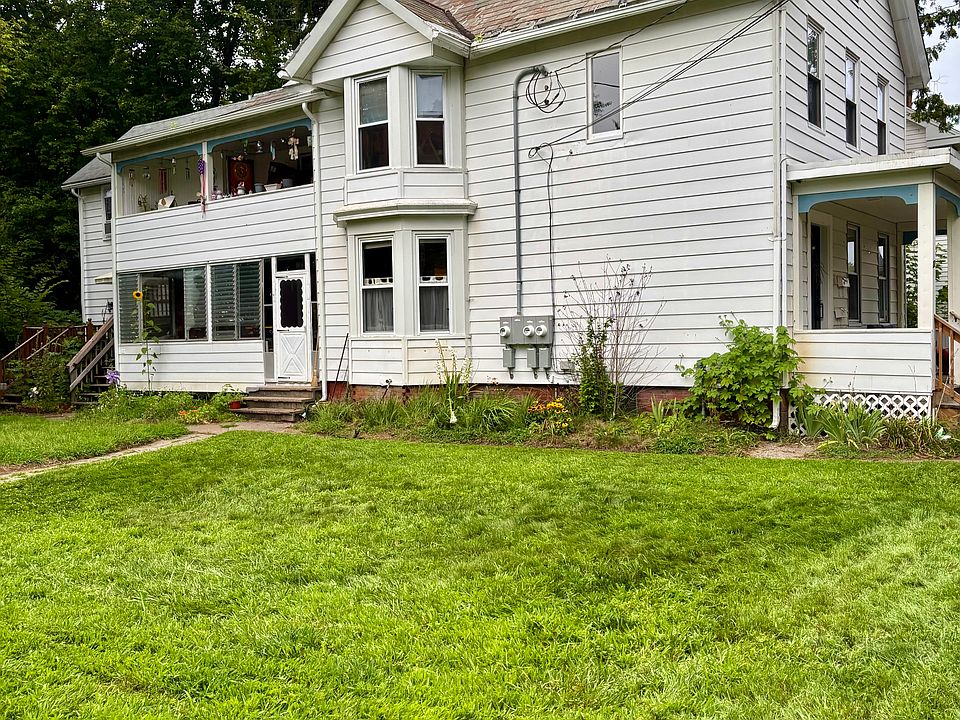 2nd image of 22 Gaston St Unit 2