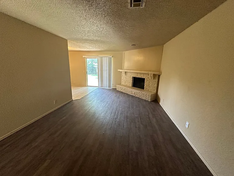 1312 W Pittsburg St — Photo 18