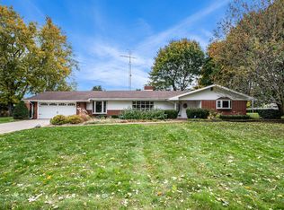 4644 Meadowbrook Rd, Benton Harbor, MI 49022