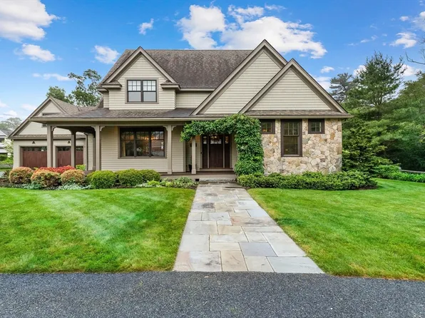 27 Whitehall Cir, Beverly, MA 01915