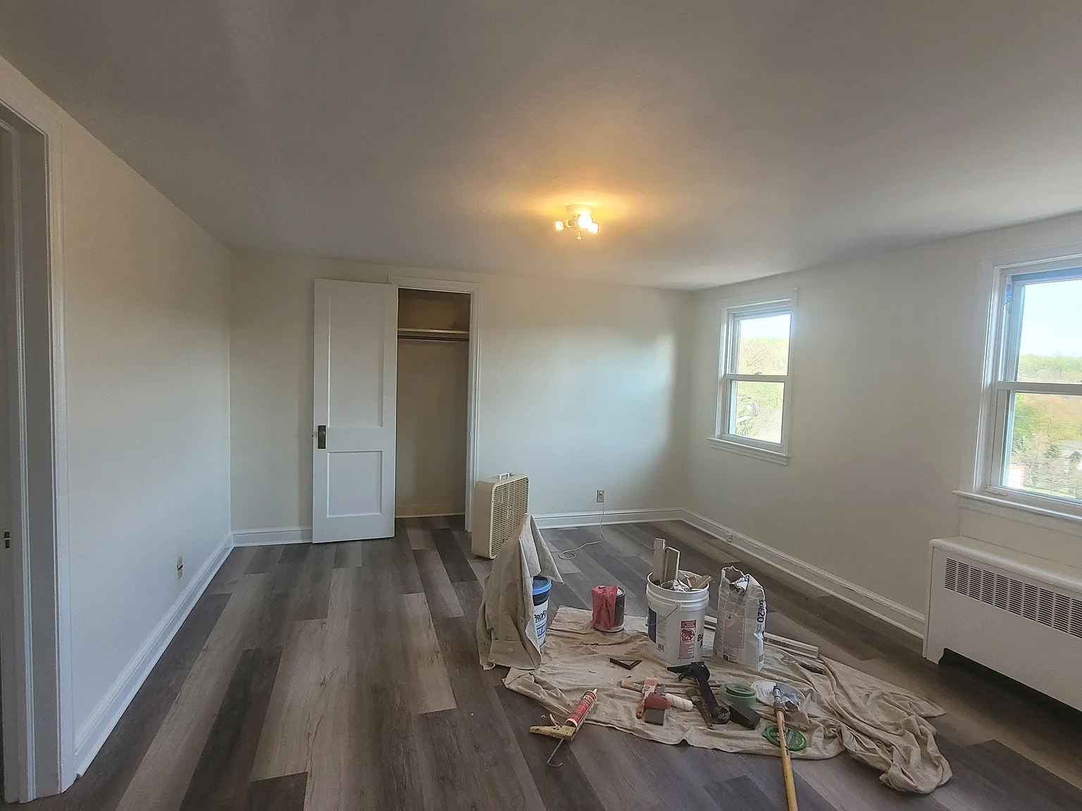 3 bed, 1200 sqft, $1,700 — Photo 2