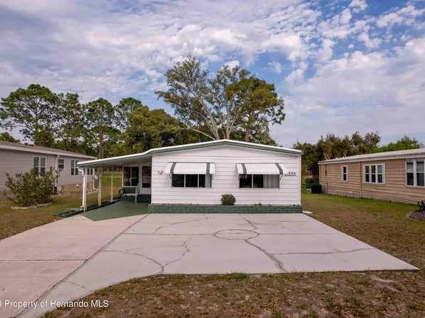 7606 Dinsmore St, Brooksville, FL 34613