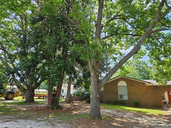 602 Gloria St, Adel, GA 31620
