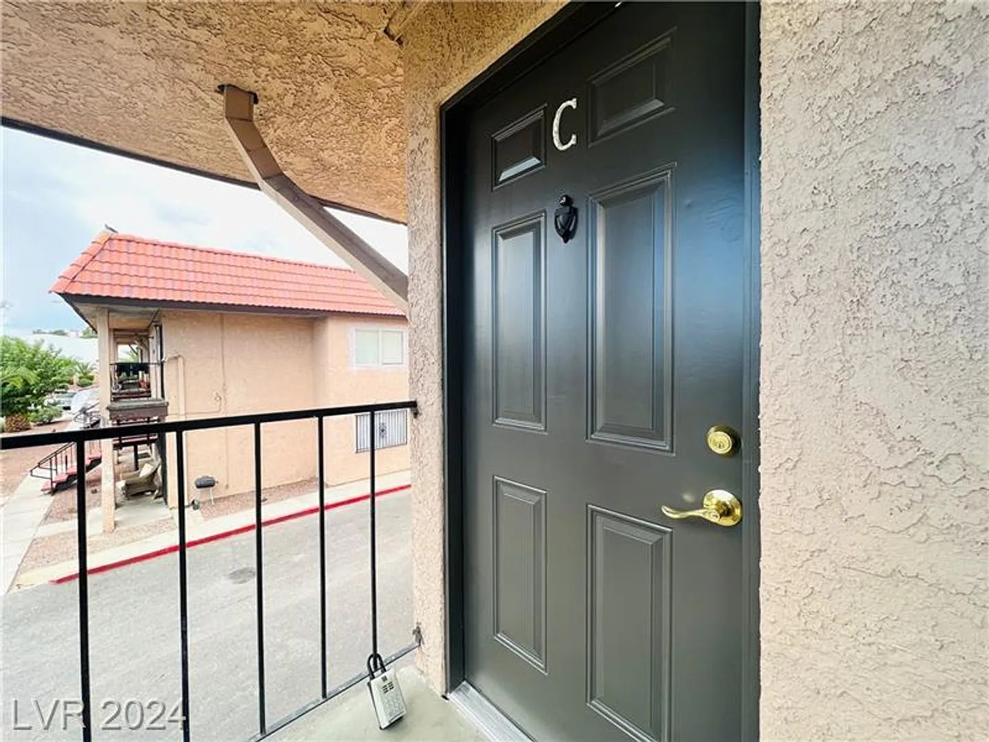 2920 Siki Court #C / Beautiful 2 Bed, 1 Bath Condo / Move-In Special!! — Photo 2