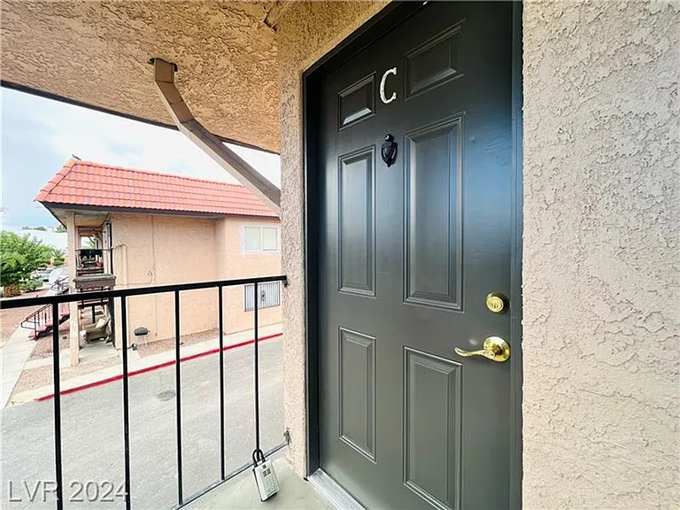 2920 Siki Ct #C — Photo 2