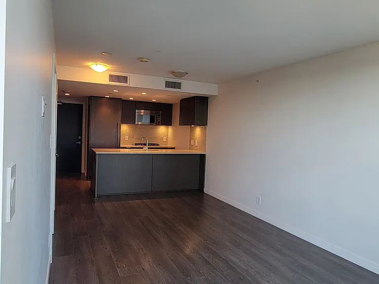 112 E 13th St #605 — Photo 12