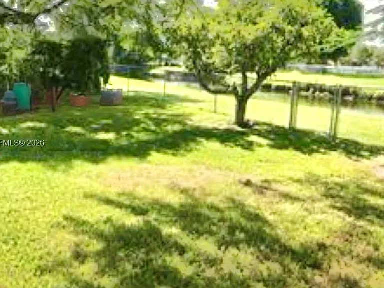 9400 SW 103rd Ave — Photo 13