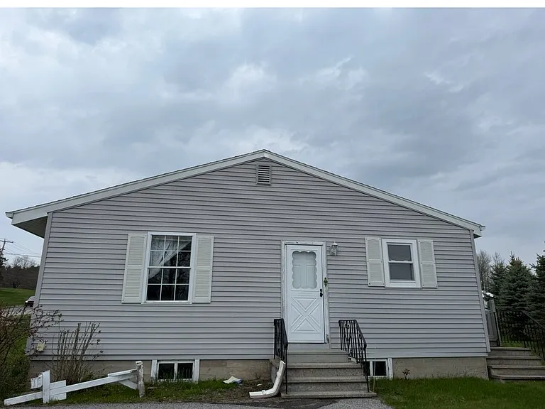 1193 Turner Rd — Photo 2