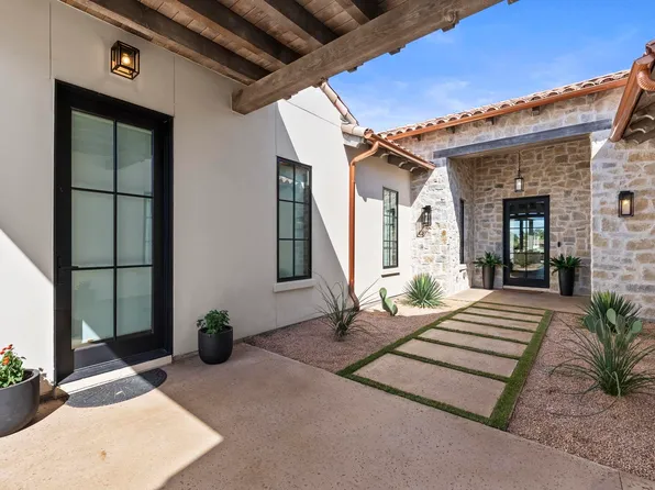 100 Encantada, Horseshoe Bay, TX 78657-000