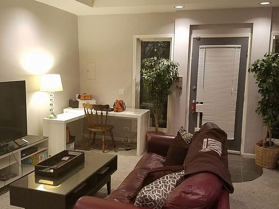 5th image of 2015 N Bissell St #Coach