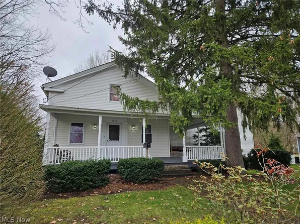 9536 E Center St, Windham, OH 44288