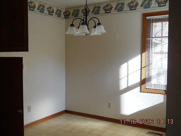 5th image of 3209 Summerfield Dr