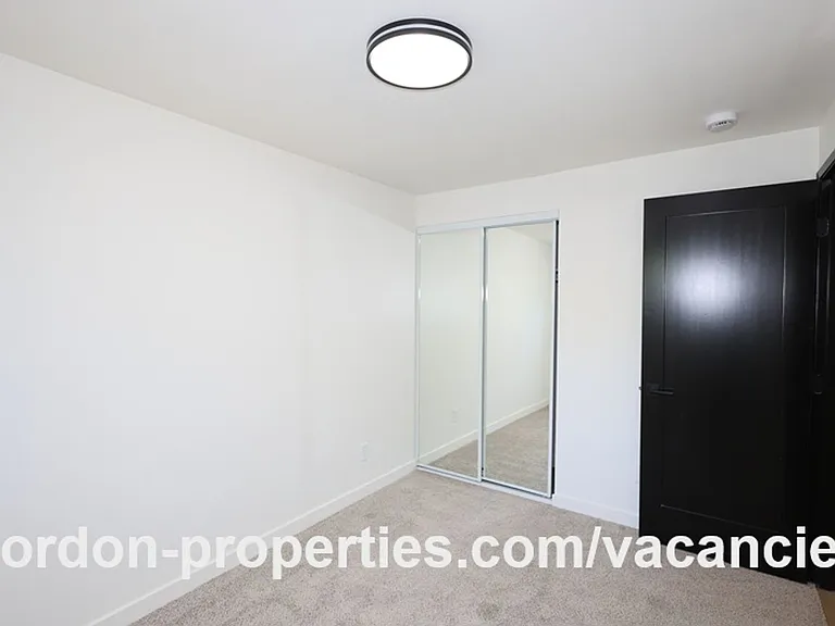 8960 SE Tolbert St #2 — Photo 24
