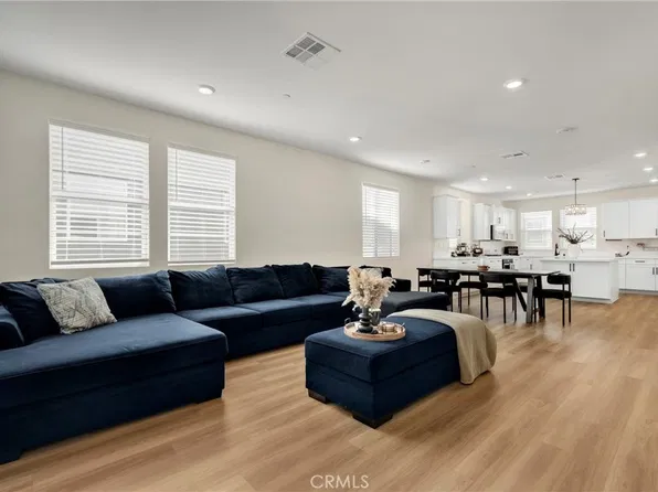 27566 Sanctuary Ct, Valencia, CA 91381