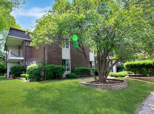 845 Miller Ln APT 101, Buffalo Grove, IL 60089