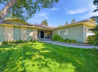 604 SW Willoughby Cres SE, Calgary, AB T2J 2A1