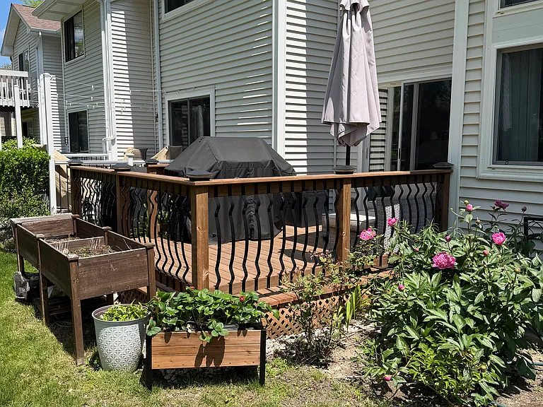 946 Princeton Ct — Photo 19