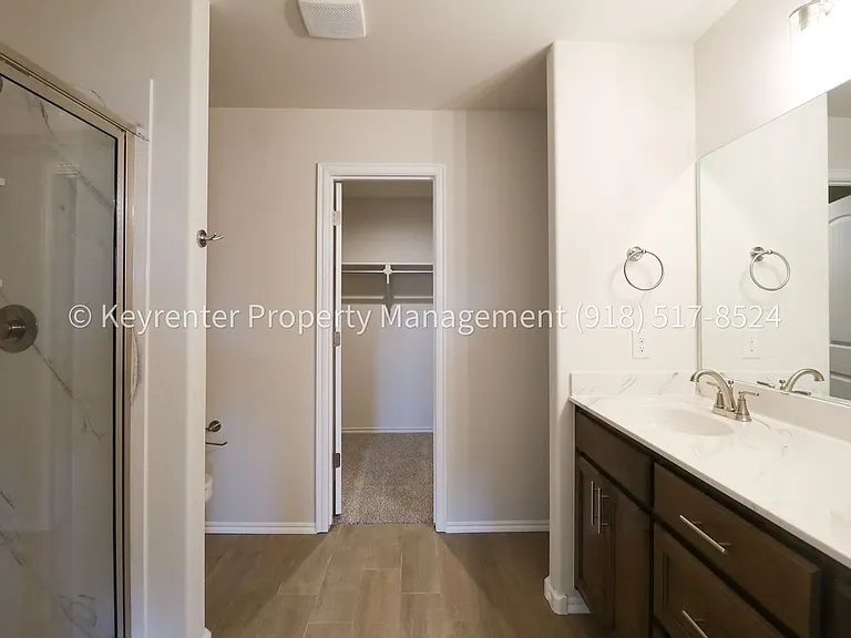 4500 W Winston St — Photo 26