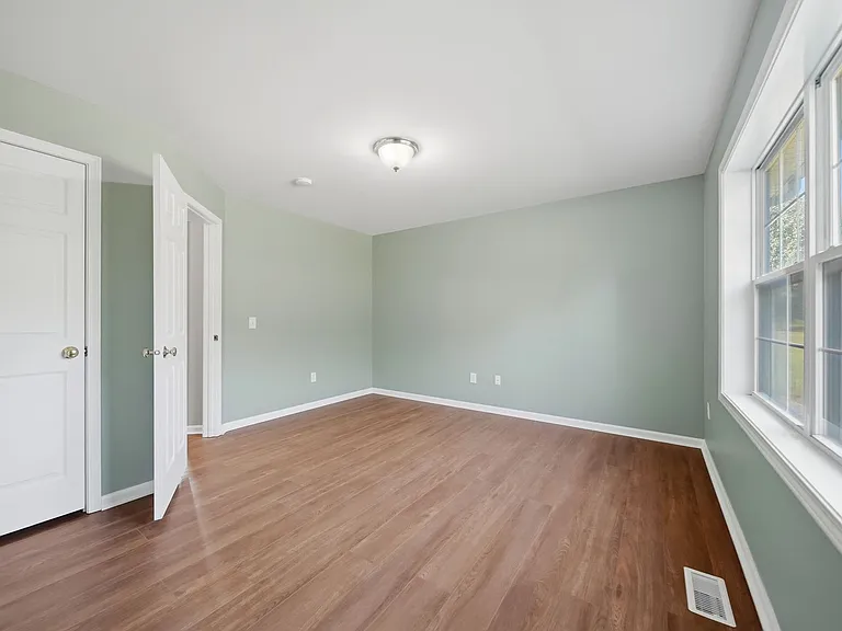 1602 County Home Rd — Photo 9