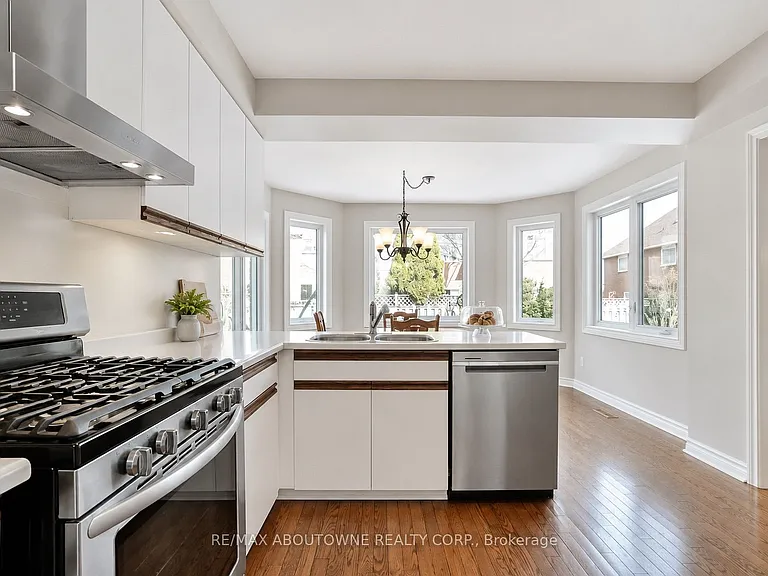 1284 Creekside Dr #MAIN — Photo 4