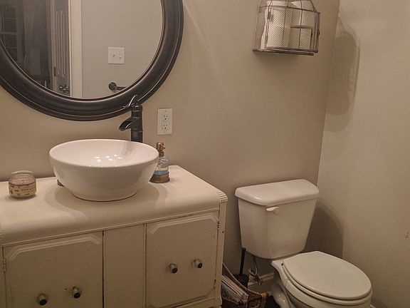 Lower level powder room