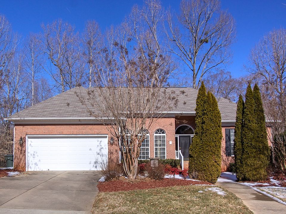 1st image of 31 Holly Springs Ln