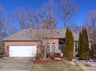 31 Holly Springs Ln, Greensboro, NC 27455