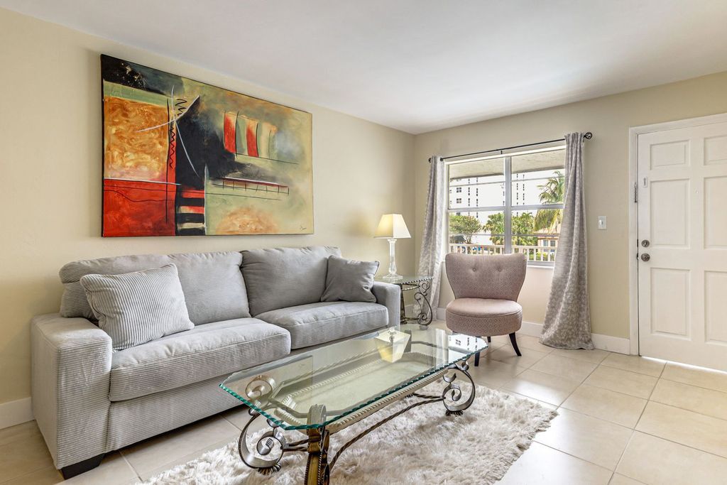 1450 N Riverside Dr Floor 2-ID1580602P, photo 2
