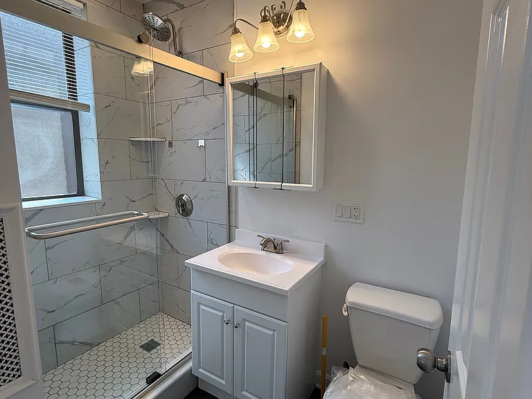 11 Queensberry St #11L — Photo 9