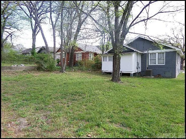 2100 Valmar St — Photo 24