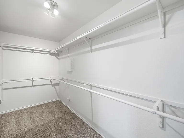 1136 Beechwood Dr — Photo 31