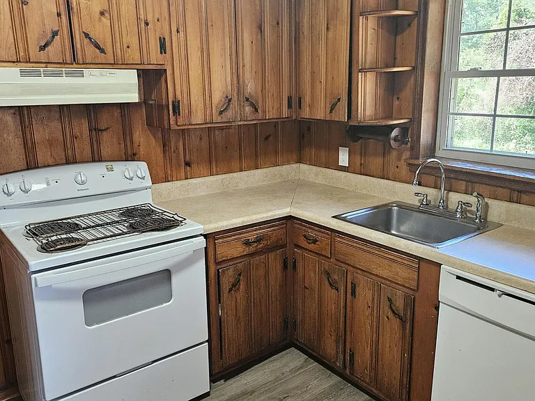 2505 Smith St — Photo 7