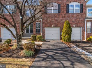 6 Dispatch Dr, Washington Crossing, PA 18977