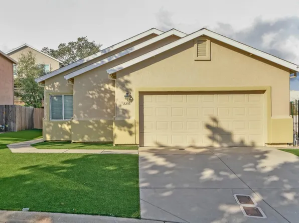 2293 Winterhaven Dr, Cameron Park, CA 95682
