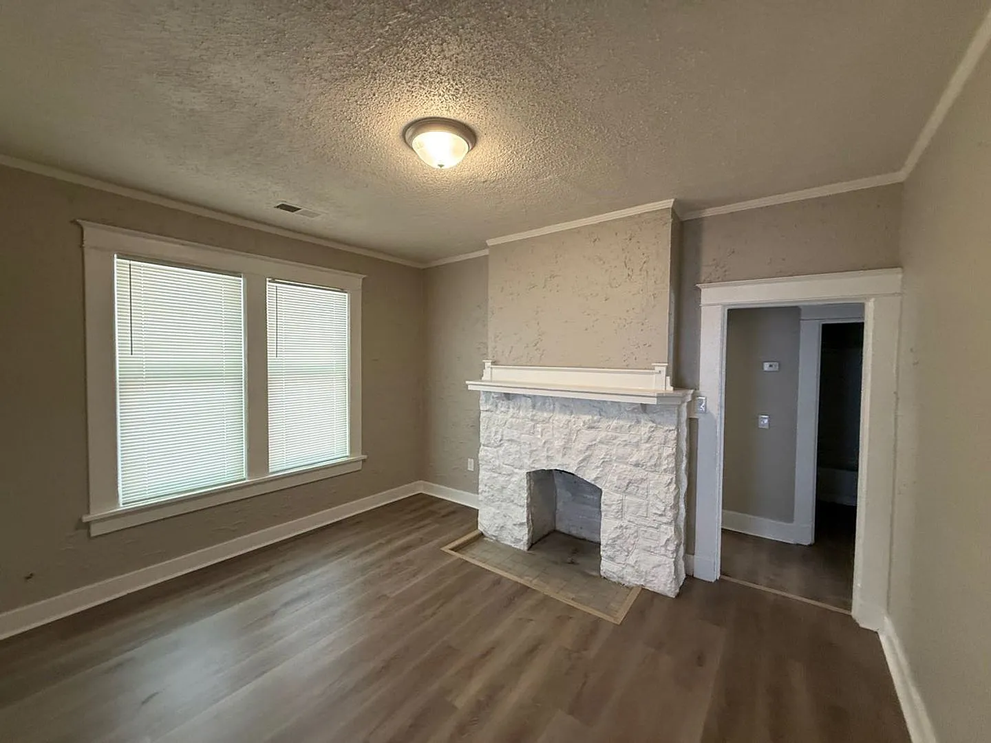 More Space to Love! 2-Bedroom Home in Midtown Memphis — Photo 3