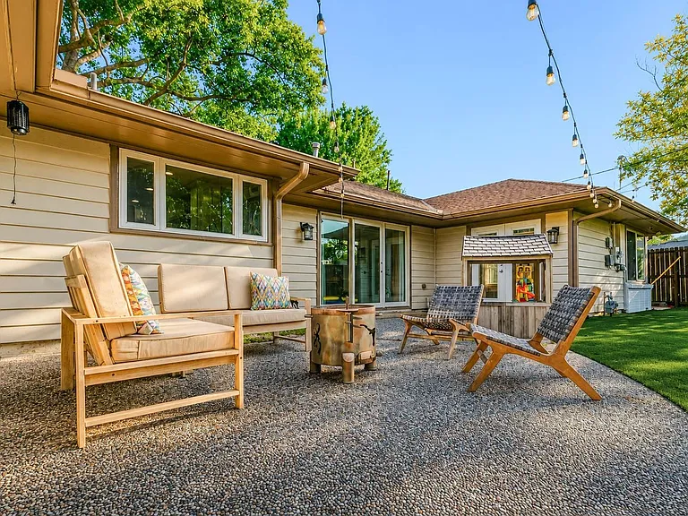 3711 Linkview Dr — Photo 25
